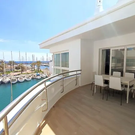 Penthouse In Puerto Marina Appartement