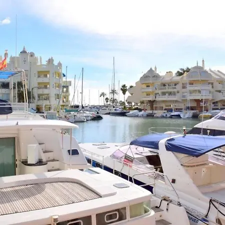 Penthouse In Puerto Marina Appartement *